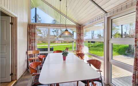 Carit - 80M from the Sea: Estate, Schatten, Auffahrt, Bauernhaus