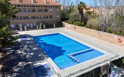 Chesa: Himmel, Fenster, Gebäude, Die Architektur, Urban Design, Haus, Schatten, Wolke, Stadt, Wohngebiet