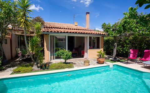 Miramar: Schwimmbad, Resort, Eco Hotel, Freizeit, Hazienda, Villa, Schatten, Estate, Landscaping, Hinterhof
