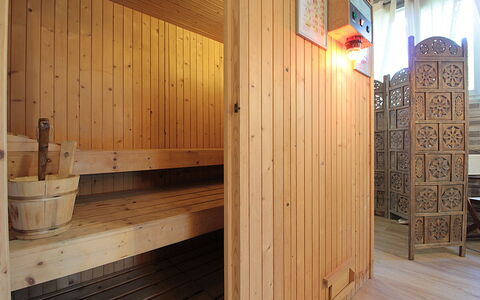 Catullo 18 Apartment, Garda Lake, Jacuzzi, Fitness: Eigentum, Holz, Interior Design, Flooring, Fussboden, Holzbeize, Hartholz, Planke, Lack, Holz