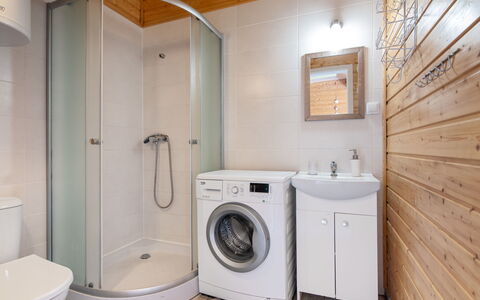 Nemo: Flooring, Interior Design, Fussboden, Armatur, Holz, Sinken, Decke, Badezimmer, Zimmer, Bad Sink