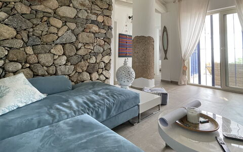 Villa Acquaro, Santa Caterina Dello Ionio, Pool, A: Möbel, Interior Design, Wand, Flooring, Fussboden, Zuhause, Decke, Couch, Wohnzimmer, Zimmer