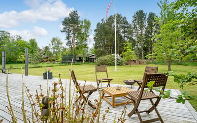 Ginie - 600M from the Sea
