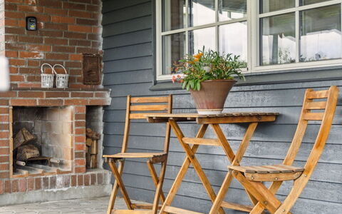 Diddi - 170M from the Sea: Holz, Zuhause, Veranda, Deck, Hartholz, Dach, Holzbeize, Holzboden, Eco Hotel
