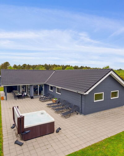 Amai - 4.5Km from the Sea