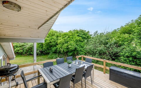 Dorithea - 1.3Km from the Sea: Holz, Veranda, Hartholz, Deck, Holzboden, Planke, Holzbeize, Geländer, Eco Hotel, Balkon