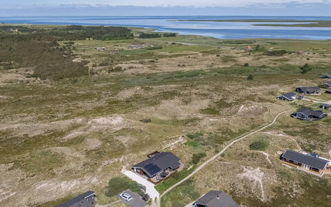 Aurore - 700M from the Sea: Gras, Wiese, Landschaft, Ökoregion, Einfach, Pflanzengemeinschaft, Grundstueck, Gartenmöbel, Prärie, Shrubland