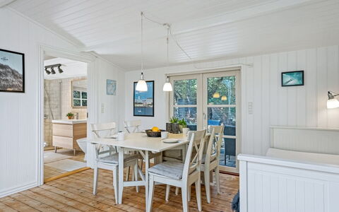 Hellena - 700M from the Sea: Möbel, Interior Design, Flooring, Fussboden, Decke, Zimmer, Stuhl, Tabelle, Wohnung, Küche & Esszimmer Tisch