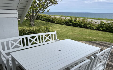 Jolanta - 20M from the Sea: Holz, Zuhause, Veranda, Deck, Hartholz, Dach, Holzbeize, Holzboden, Eco Hotel