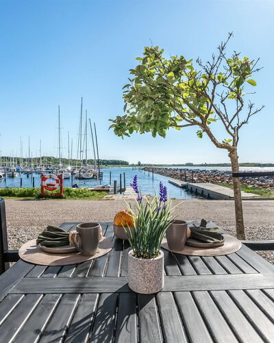 Ethly - 10M from the Sea