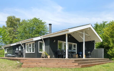 Sheemen - 900M from the Sea: Dach, Haus, Zuhause, Hütte, Tür, Abstellgleis, Deck, Veranda, Planke, Hartholz