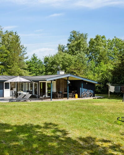 Aleta - 600M from the Sea