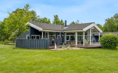 Anastaja - 550M from the Sea