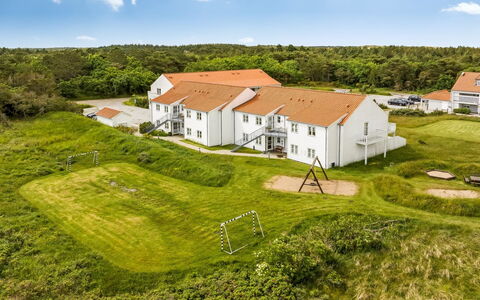 Jelke - 1Km from the Sea: 