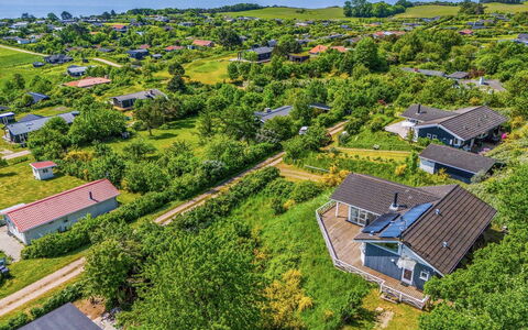 Gjuro - 800M from the Sea: Holz, Dach, Die Architektur, Zuhause, Haus, Hütte, Abstellgleis, Hartholz, Steigung, Estate