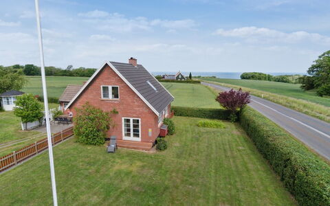Hildulf - 1Km from the Sea: Holz, Dach, Die Architektur, Zuhause, Haus, Hütte, Abstellgleis, Hartholz, Steigung, Estate
