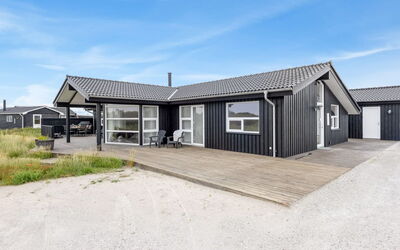 Lennart - 300M from the Sea