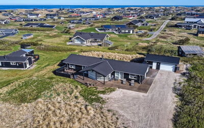 Lennart - 300M from the Sea