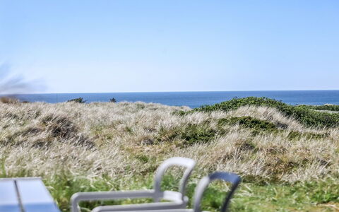 Carit - 450M from the Sea: Holz, Zuhause, Veranda, Deck, Hartholz, Dach, Holzbeize, Holzboden, Eco Hotel