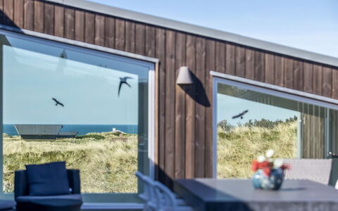 Carit - 450M from the Sea: Holz, Zuhause, Veranda, Deck, Hartholz, Dach, Holzbeize, Holzboden, Eco Hotel
