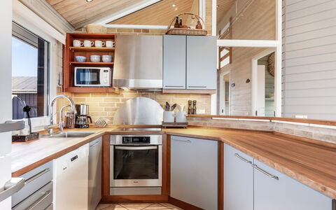 Aster - 150M from the Sea: Küche, Küchengerät, Countertop, Interior Design, Flooring, Cabinetry, Major Appliance, Holz, Decke, Möbel