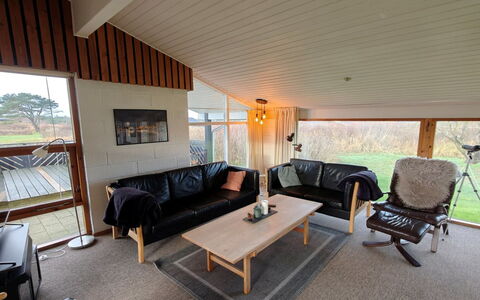 Hansen - 600M from the Sea: Interior Design, Flooring, Möbel, Fussboden, Holz, Decke, Couch, Zimmer, Wohnzimmer, Holzboden