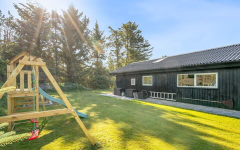 Ema - 1.9Km from the Sea: Holz, Dach, Die Architektur, Zuhause, Haus, Hütte, Abstellgleis, Hartholz, Steigung, Estate
