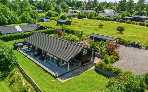 Tuulikki - 100M from the Sea: Bergforms, Berg, Hügel, Gebirge, Bergstation, Menschliche Siedlung, Urban Design, Alpen, Senke, Gipfel
