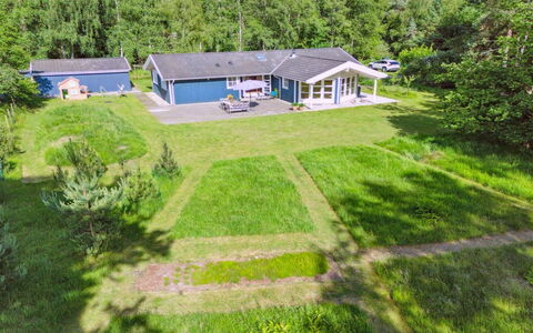 Launo - 1.1Km to the Fjord: Estate, Schatten, Auffahrt, Bauernhaus