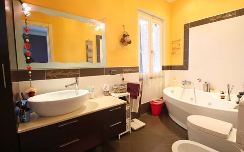 Panorama: Spiegel, Zapfhahn, Sinken, Armatur, Eigentum, Fotografieren, Bad Sink, Badezimmer, Blau, Lila