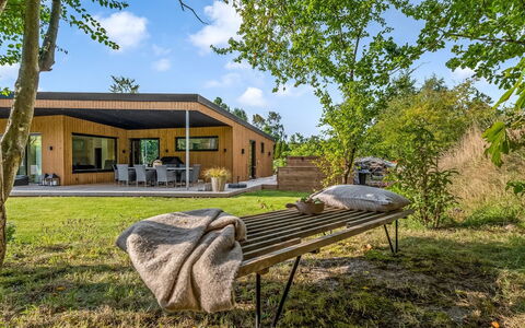 Karlene - 300M from the Sea: Dachdecken, Hütte, Haus, Dach, Zuhause, Bauernhaus, Hütte, Estate, Dorf