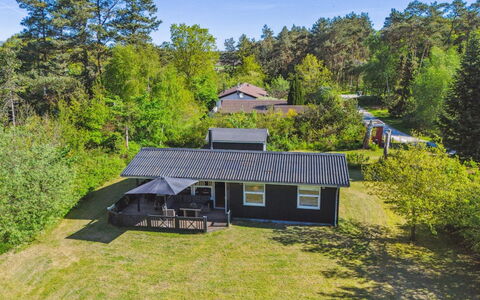 Aldina - 400M to the Fjord: Holz, Zuhause, Veranda, Deck, Hartholz, Dach, Holzbeize, Holzboden, Eco Hotel
