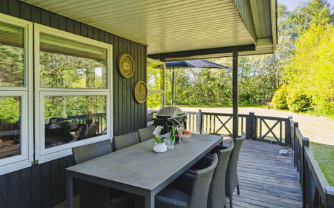 Aldina - 400M to the Fjord: Holz, Zuhause, Veranda, Deck, Hartholz, Dach, Holzbeize, Holzboden, Eco Hotel