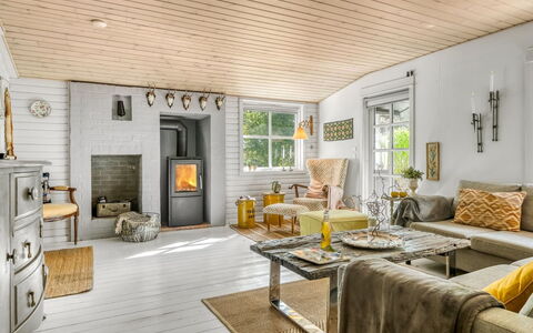 Ellinore - from the Sea: Interior Design, Flooring, Holz, Decke, Möbel, Wohnzimmer, Couch, Fussboden, Beleuchtung, Holzboden