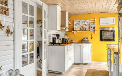 Ellinore - from the Sea: Interior Design, Flooring, Holz, Küche, Möbel, Countertop, Cabinetry, Fussboden, Decke, Beleuchtung