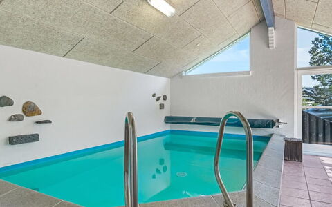 Persa - from the Sea: Möbel, Interior Design, Flooring, Fussboden, Decke, Zimmer, Stuhl, Tabelle, Wohnung, Küche & Esszimmer Tisch