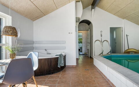 Persa - from the Sea: Möbel, Interior Design, Flooring, Fussboden, Decke, Zimmer, Stuhl, Tabelle, Wohnung, Küche & Esszimmer Tisch