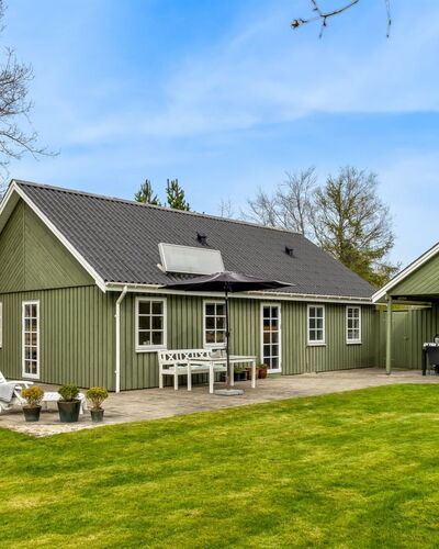 Hinrich - 750M from the Sea