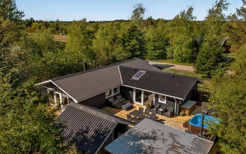 Hermand - 3.5Km from the Sea: 
