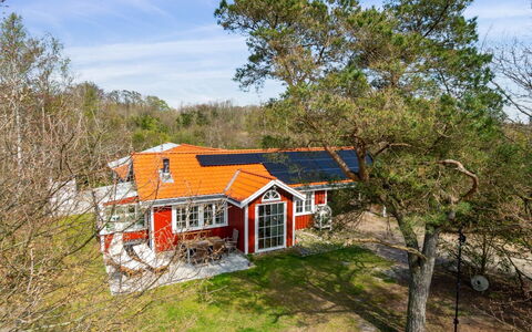 Tarje - 320M from the Sea: Holz, Dach, Die Architektur, Zuhause, Haus, Hütte, Abstellgleis, Hartholz, Steigung, Estate