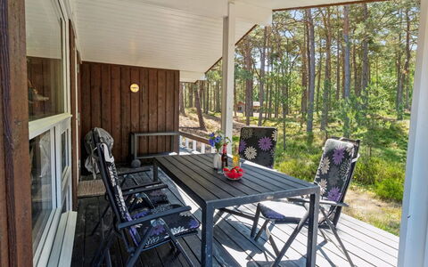 Bothilda - 950M from the Sea: Möbel, Interior Design, Flooring, Fussboden, Decke, Zimmer, Stuhl, Tabelle, Wohnung, Küche & Esszimmer Tisch