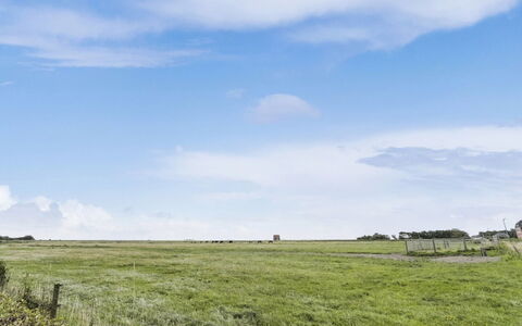 Janin - 400M from the Sea: Blau, Strauch, Hütte, Ground, Garten, Estate, Schatten, Landscaping, Bauernhaus, Eco Hotel