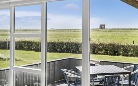 Janin - 400M from the Sea: Blau, Strauch, Hütte, Ground, Garten, Estate, Schatten, Landscaping, Bauernhaus, Eco Hotel