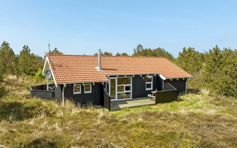 Elisenda - 1Km from the Sea: Holz, Zuhause, Veranda, Deck, Hartholz, Dach, Holzbeize, Holzboden, Eco Hotel