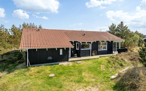 Elisenda - 1Km from the Sea: Holz, Zuhause, Veranda, Deck, Hartholz, Dach, Holzbeize, Holzboden, Eco Hotel