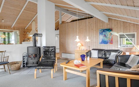 Maira - from the Sea: Holz, Decke, Interior Design, Möbel, Flooring, Fussboden, Zuhause, Zimmer, Stuhl, Wohnzimmer