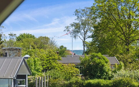 Deljan - 190M from the Sea: Dach, Haus, Zuhause, Hütte, Tür, Abstellgleis, Deck, Veranda, Planke, Hartholz
