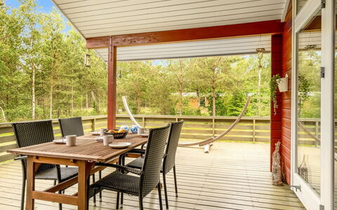 Mettemarie - 200M from the Sea: Holz, Zuhause, Veranda, Deck, Hartholz, Dach, Holzbeize, Holzboden, Eco Hotel