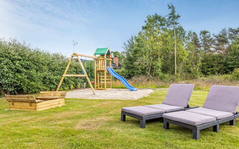 Sissela - from the Sea: Holz, Zuhause, Veranda, Deck, Hartholz, Dach, Holzbeize, Holzboden, Eco Hotel