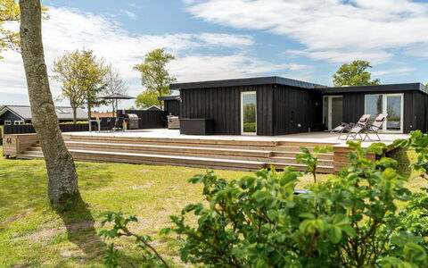 Tonna - from the Sea: Holz, Zuhause, Veranda, Deck, Hartholz, Dach, Holzbeize, Holzboden, Eco Hotel